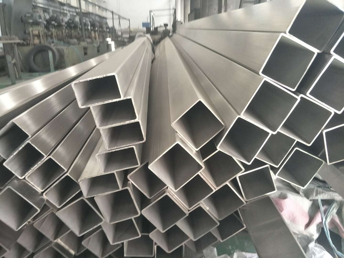 304不銹鋼方管